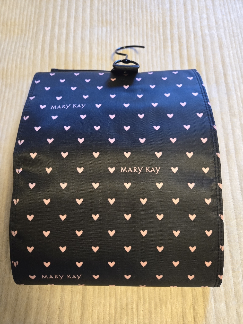 MARY KAY Black Roll Cosmetic Organizer with Pink Heart Pattern